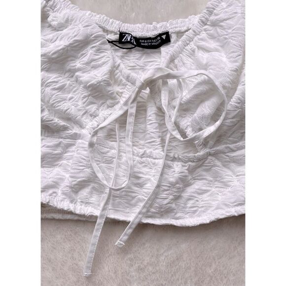 NWT Zara White V-Neckline Textured Tie Front Puff Short Sleeve Crop Top, Small - Picture 3 of 7